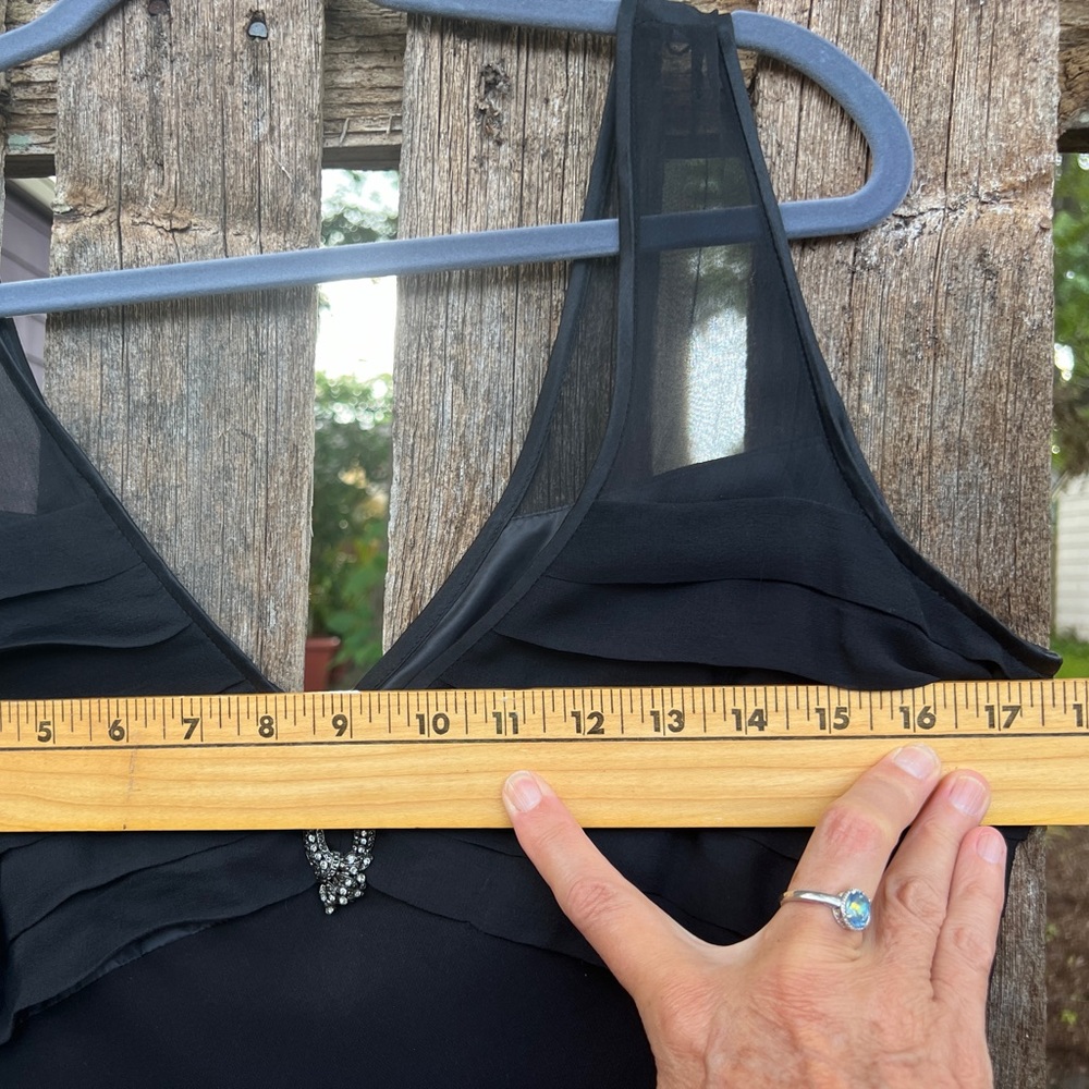 Jones New York “little black dress”, sleeveless v-neck, silk bodice, Size 12 - Picture 8 of 9